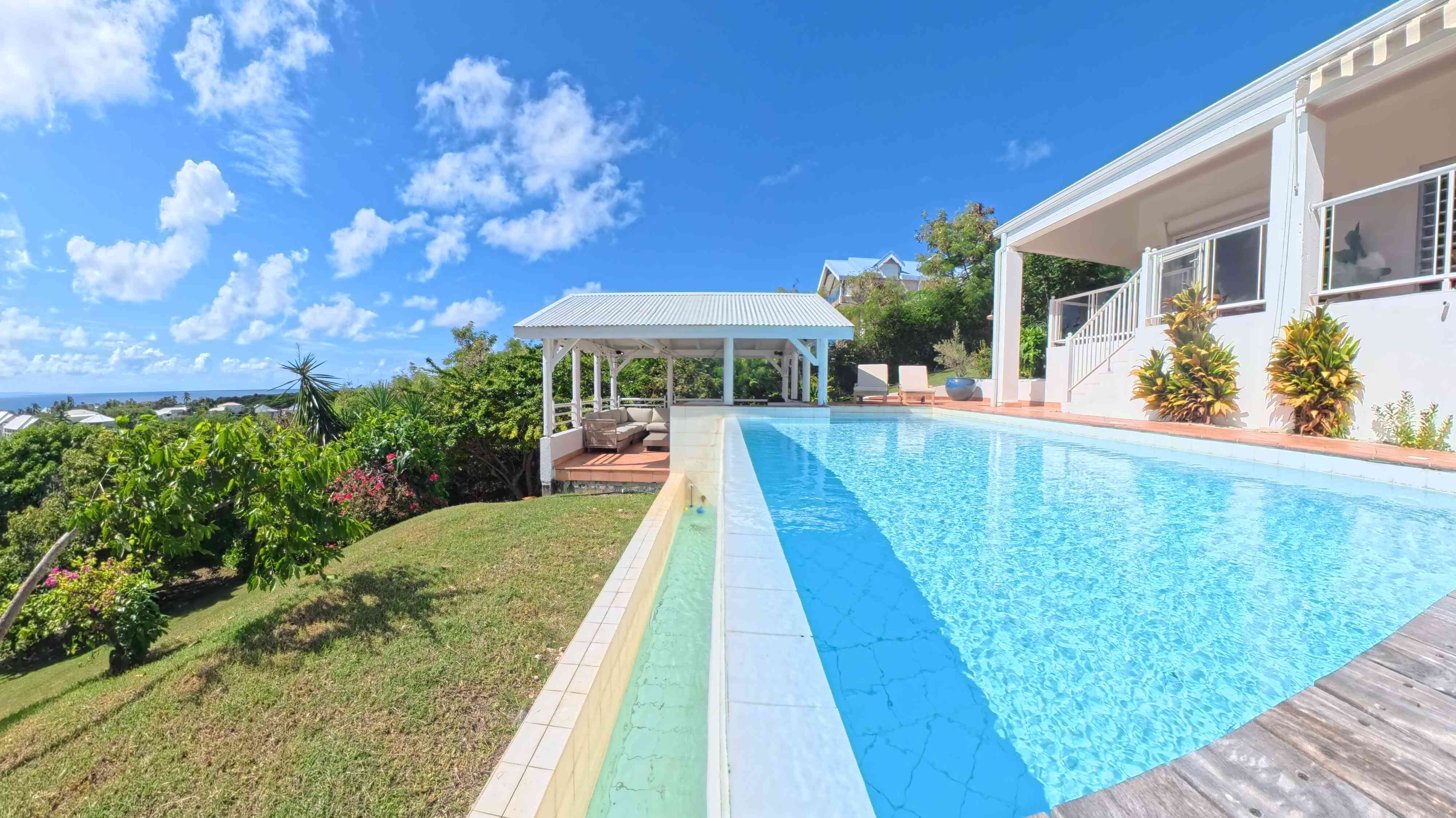 Espace de vie intérieur de la Villa Maravistah